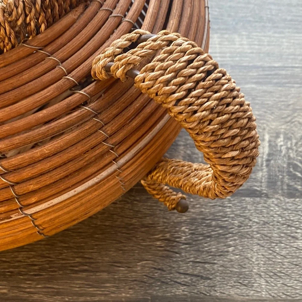 Vintage Woven Wicker Teapot Basket Decorative Rattan Tea Pot‎ w/ Lid Metal Frame